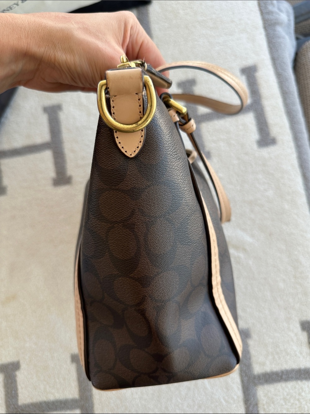 Coach Brown Signature Shoulder Bag with Tan Trim - Picture 5 of 15